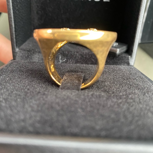 ✨Versace✨ ring - Picture 4 of 4